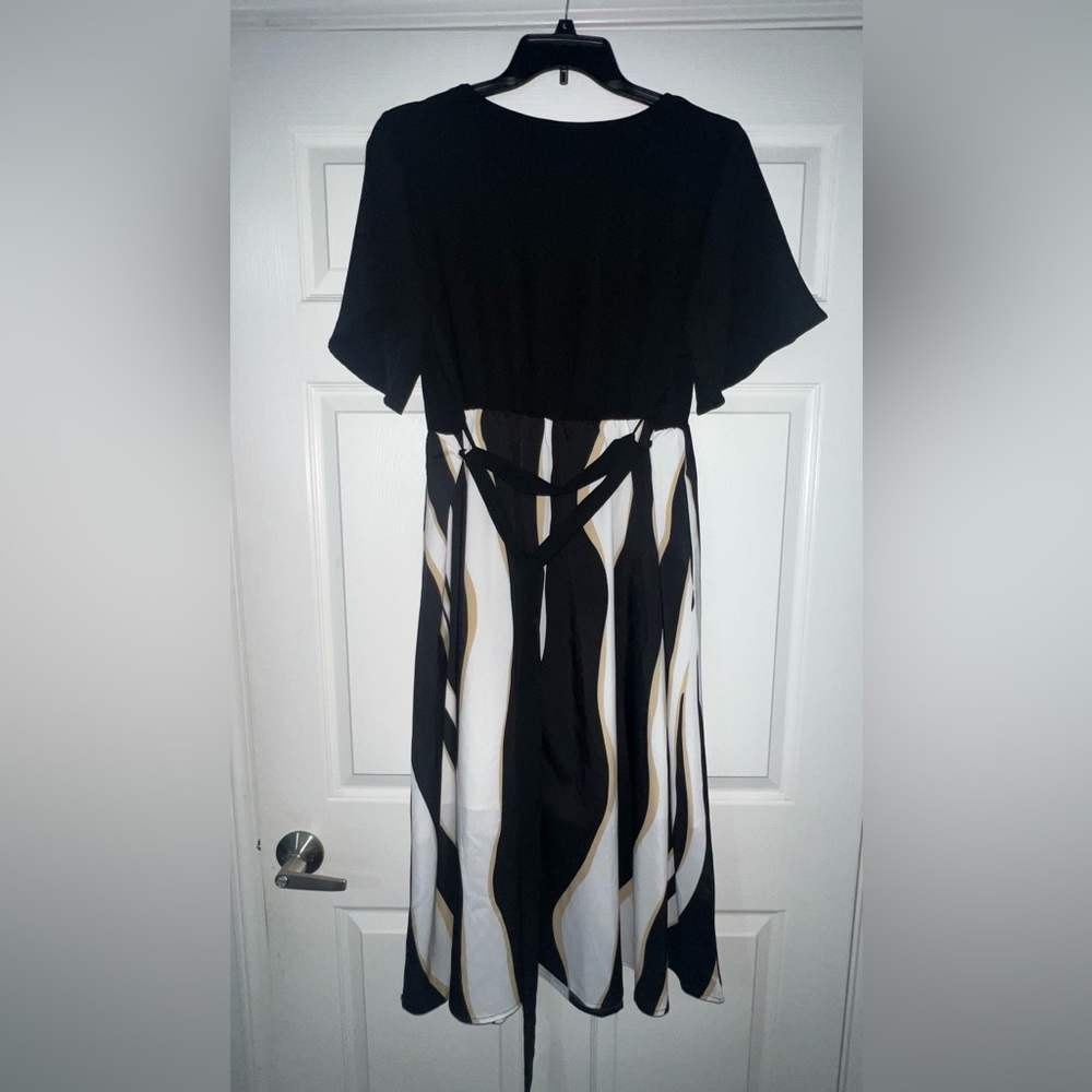 Bloomchic Dress Side 14-16